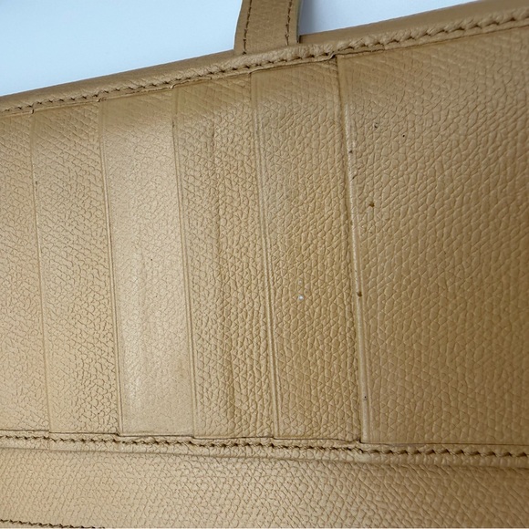 CHANEL Coco Button bi-fold long wallet - Picture 13 of 16